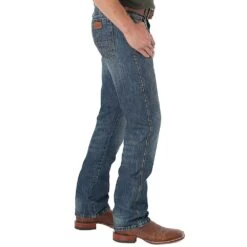 Wrangler Men's Retro Slim Jean -Cheap Western Buck Store 88MWZDK 2